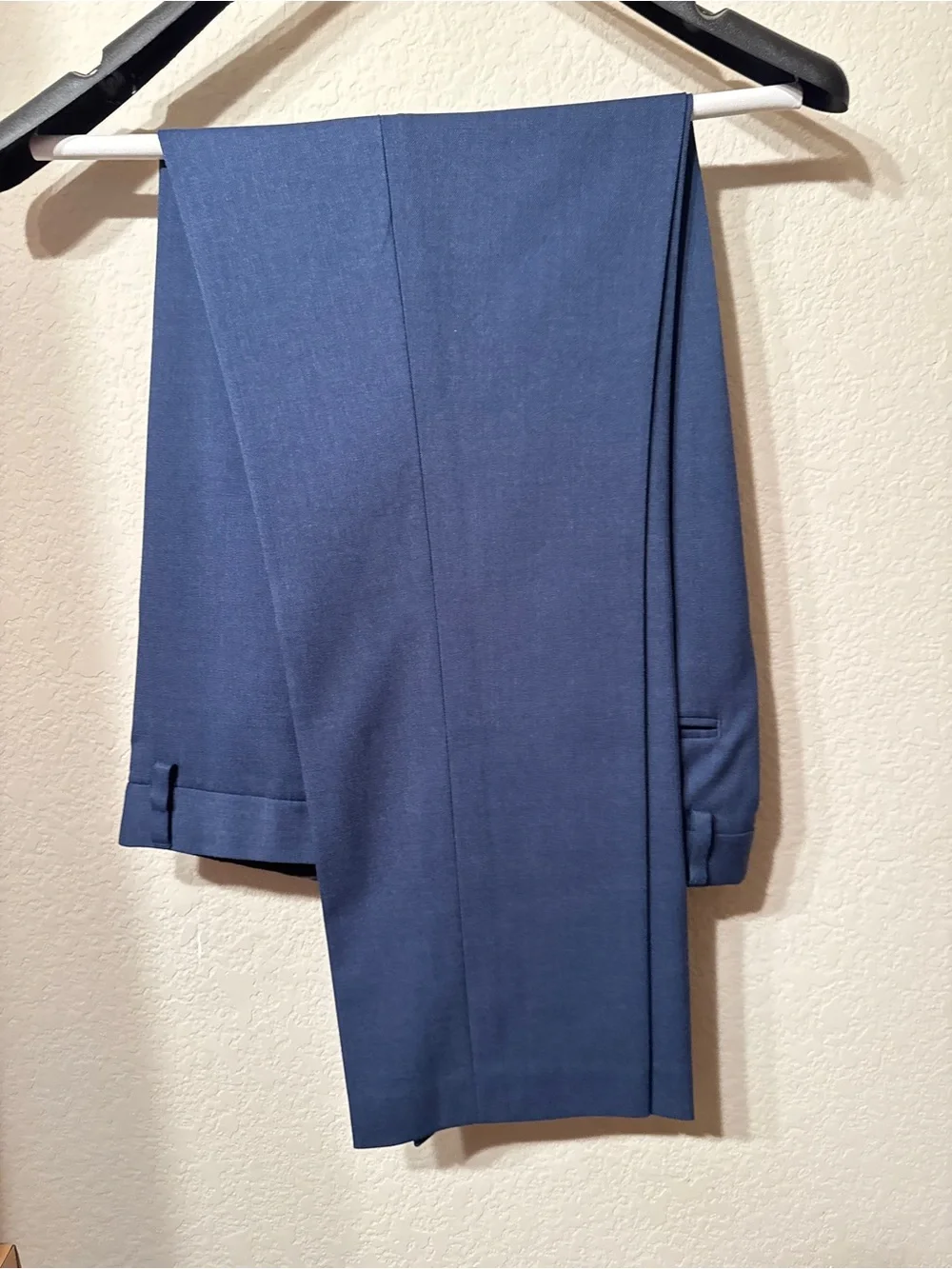 Banana Republic Men's Navy Sharkskin Suit - 42R Jacket, 33x32 Pant - Slim fit